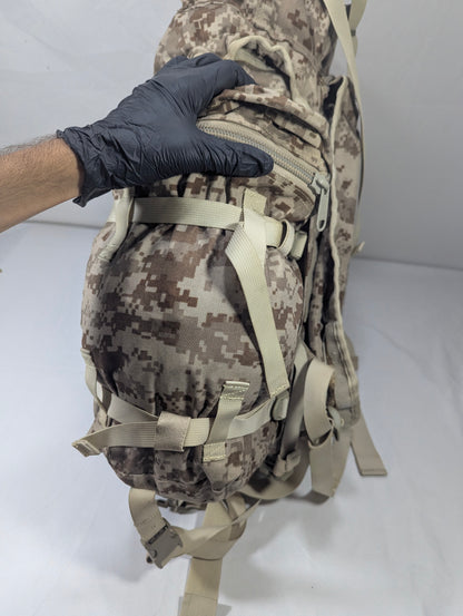 Military hiking bag, 40-45L