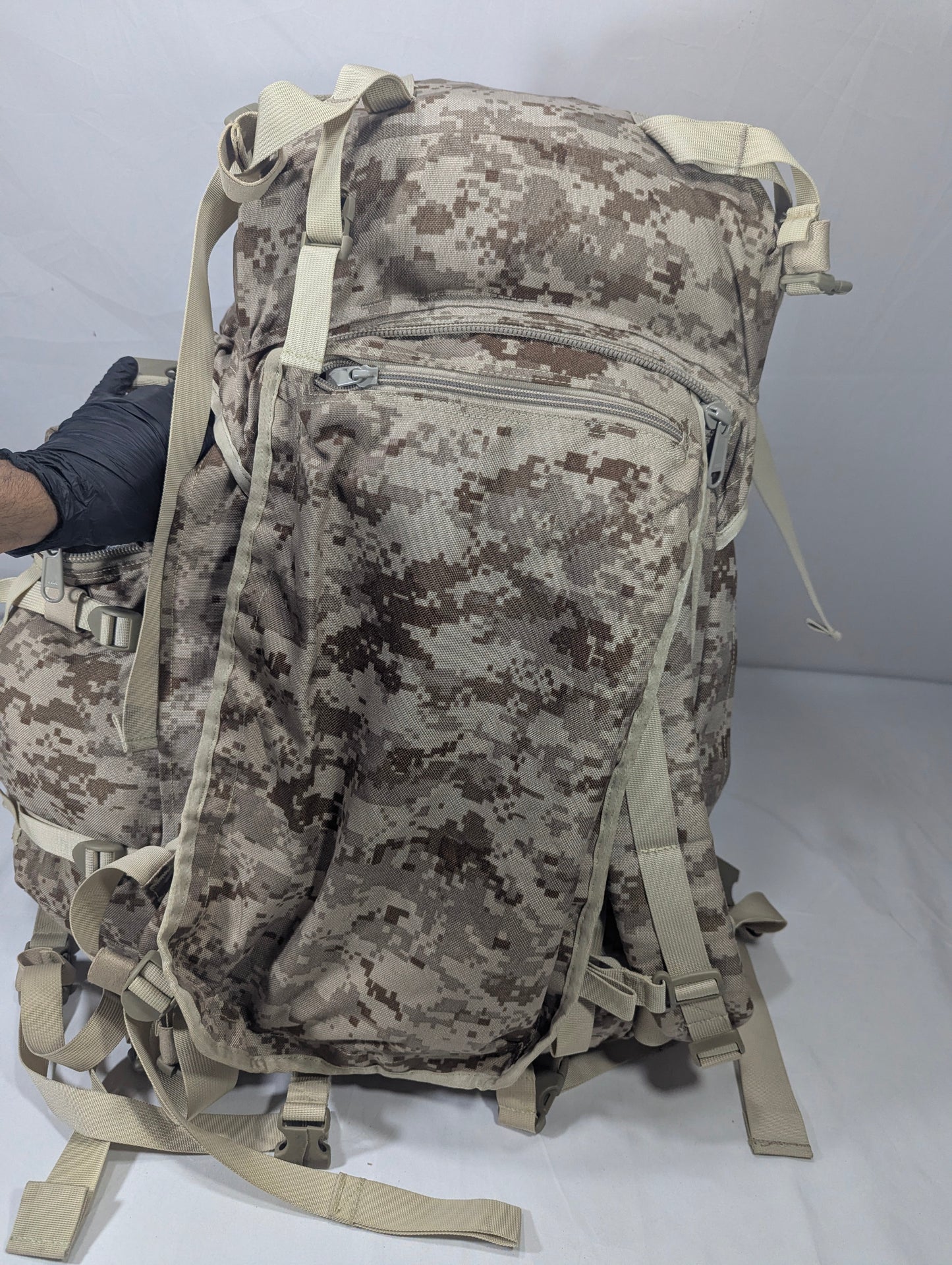 Military hiking bag, 40-45L