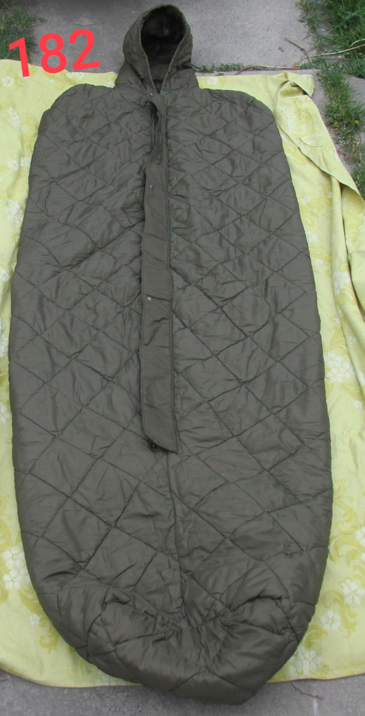 Preloved Military lot sleeping bag Sb182