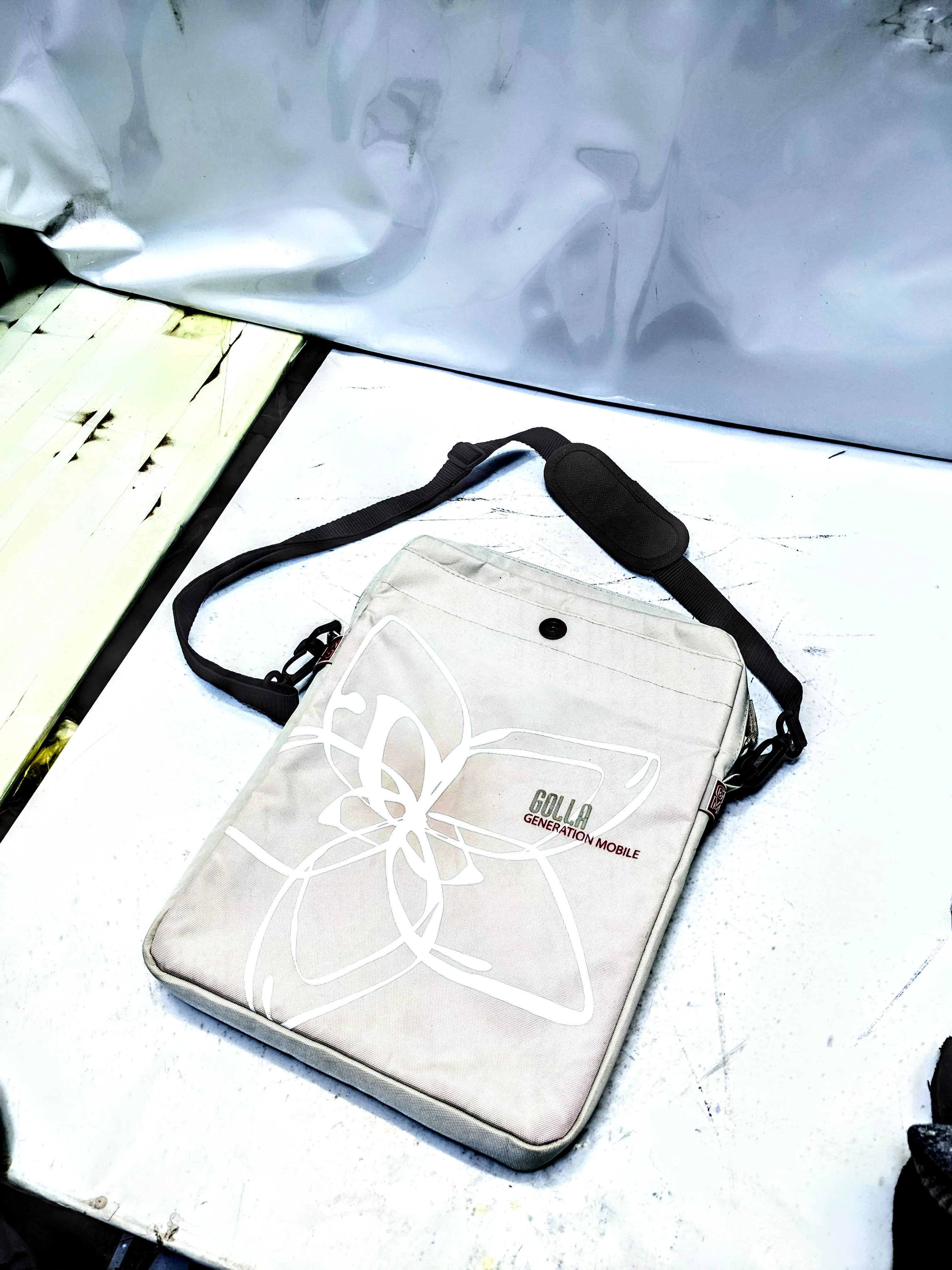 Golla Generation Laptop, Tablet Crossbody Bag with flower pattern U14